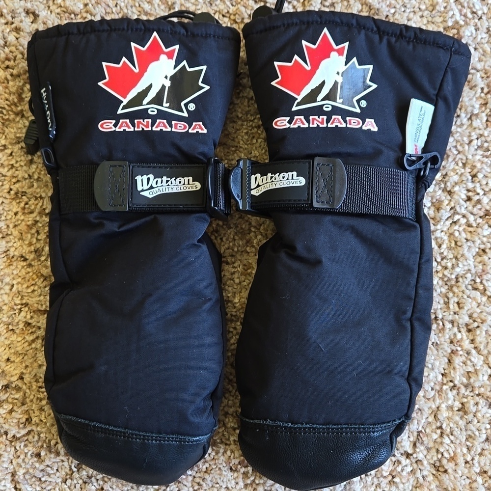 Watson Hockey Canada mitts, xxs, like new